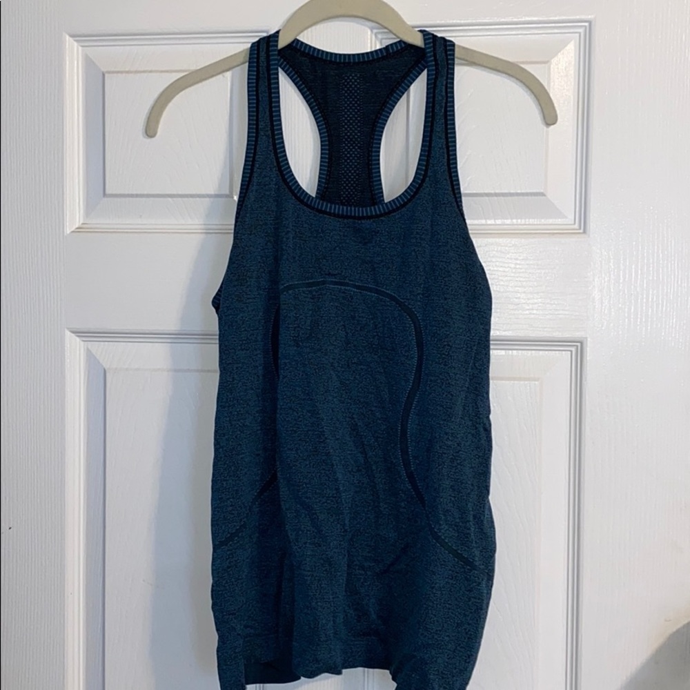 Lululemon tank top